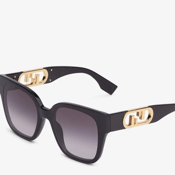 Fendi O'Lock Square Sunglasses FE40063F - Picture 7 of 7